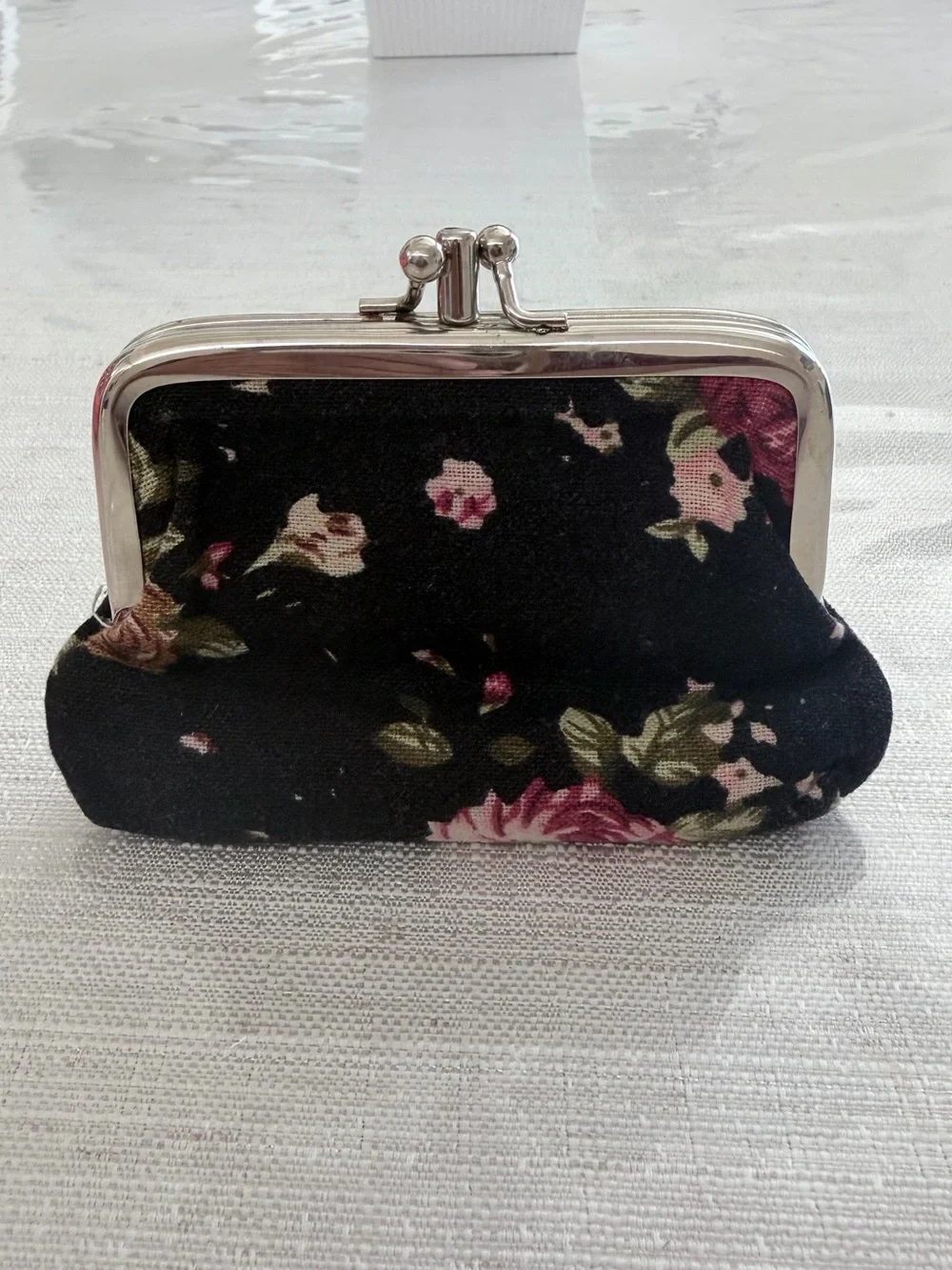 Floral Coin Purse kiss lock - Black with Pink Rose Print